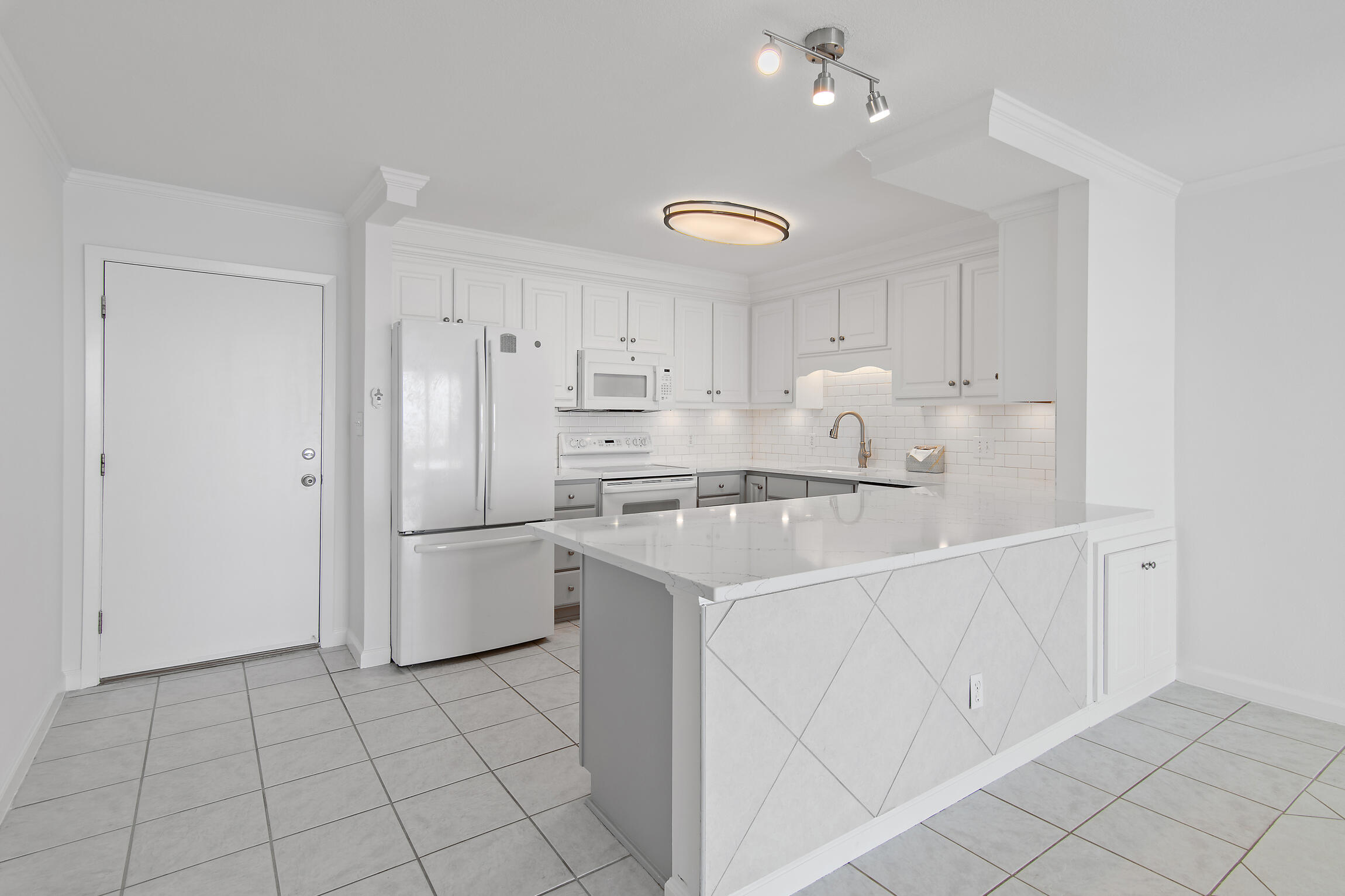 30 Moreno Point Road, UNIT 502A