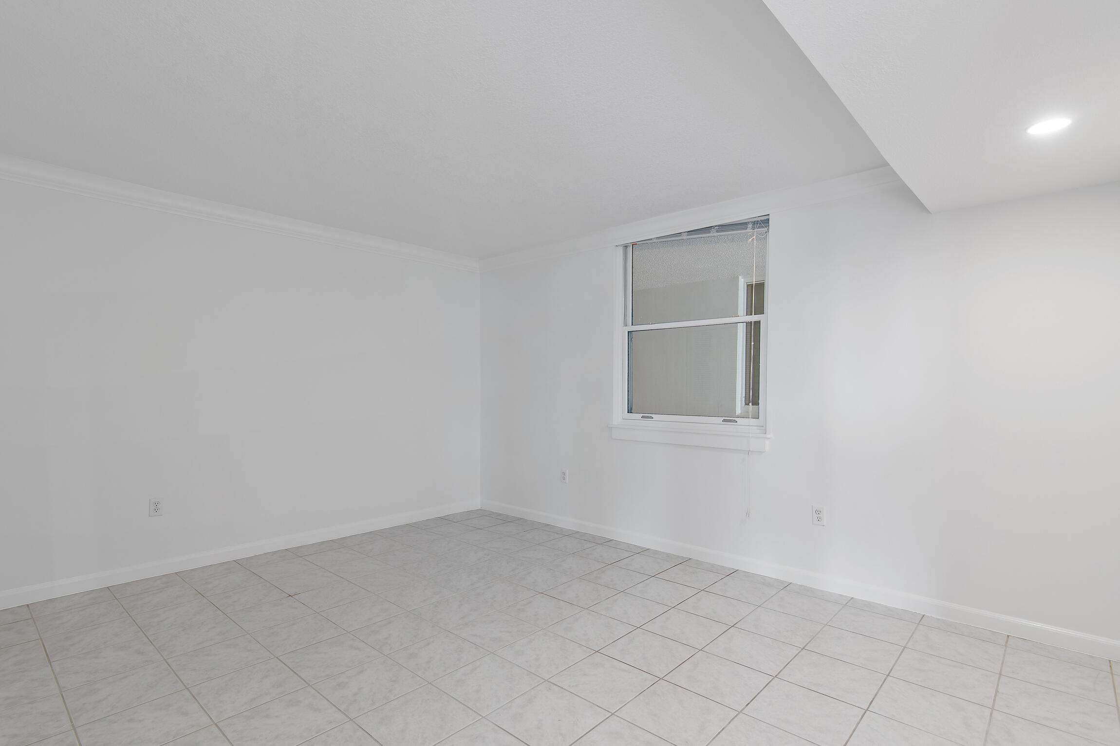 30 Moreno Point Road, UNIT 502A