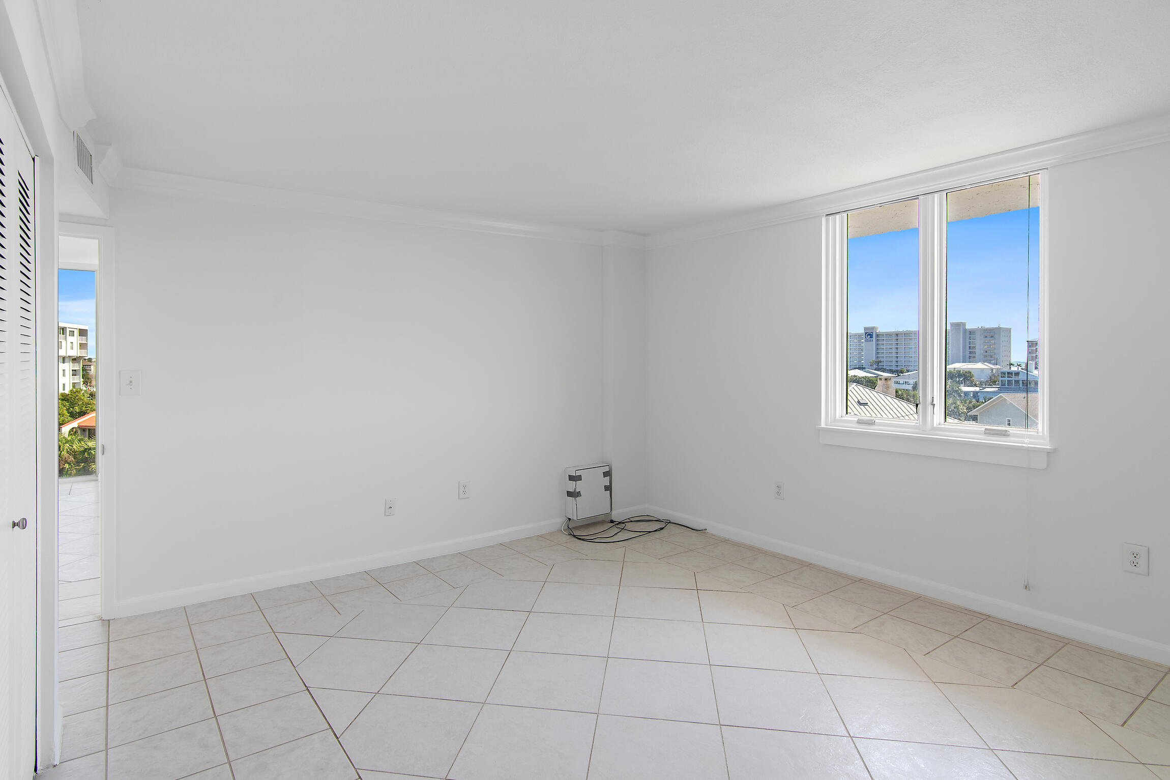 30 Moreno Point Road, UNIT 502A