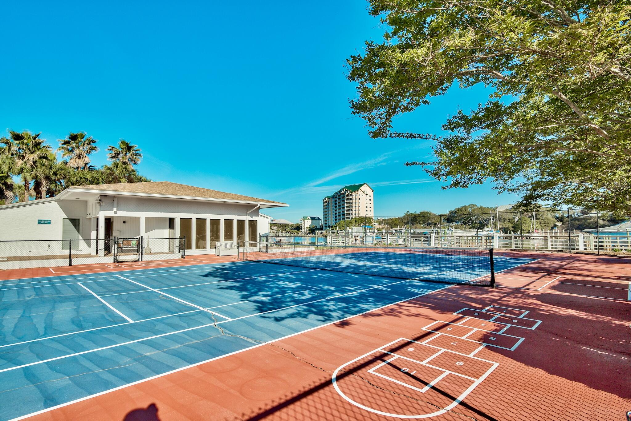 30 Moreno Point Road, UNIT 502A