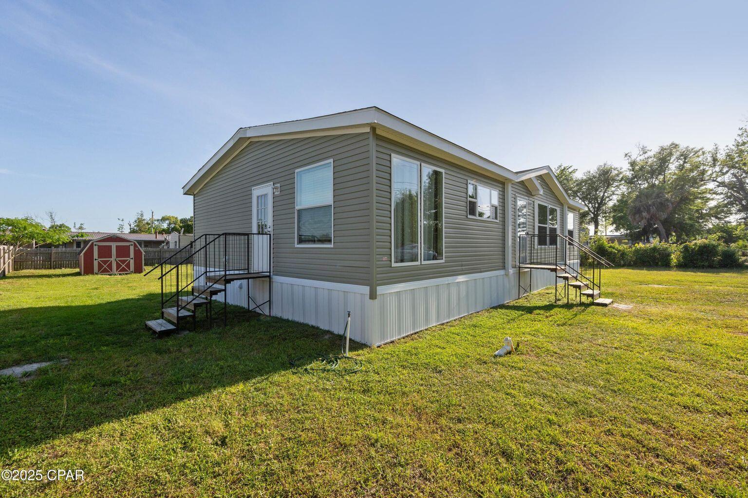 2918 E 14Th Court