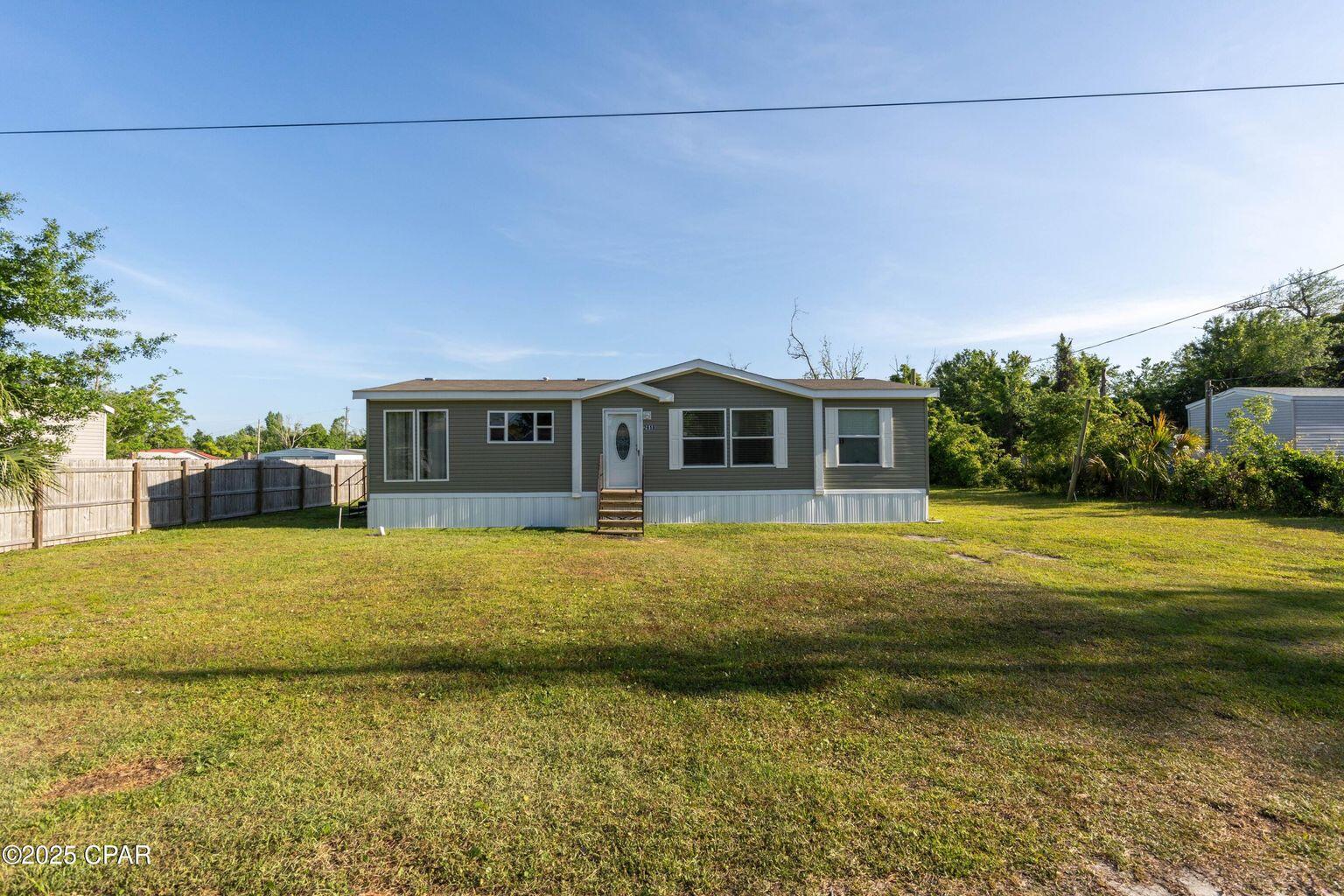 2918 E 14Th Court