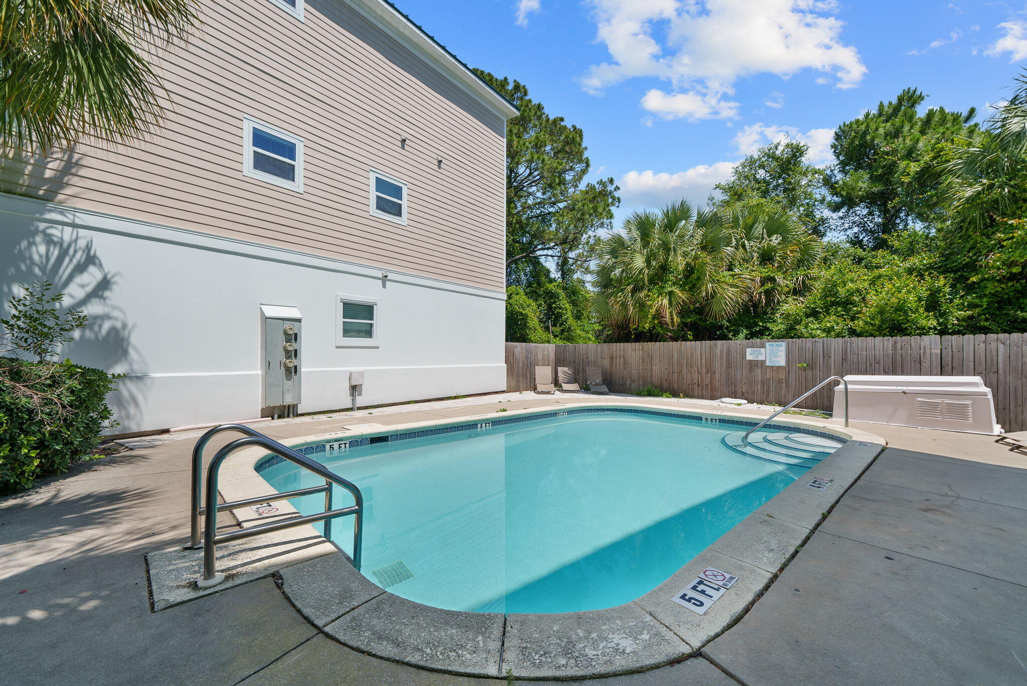 512 Dement Circle, APT F