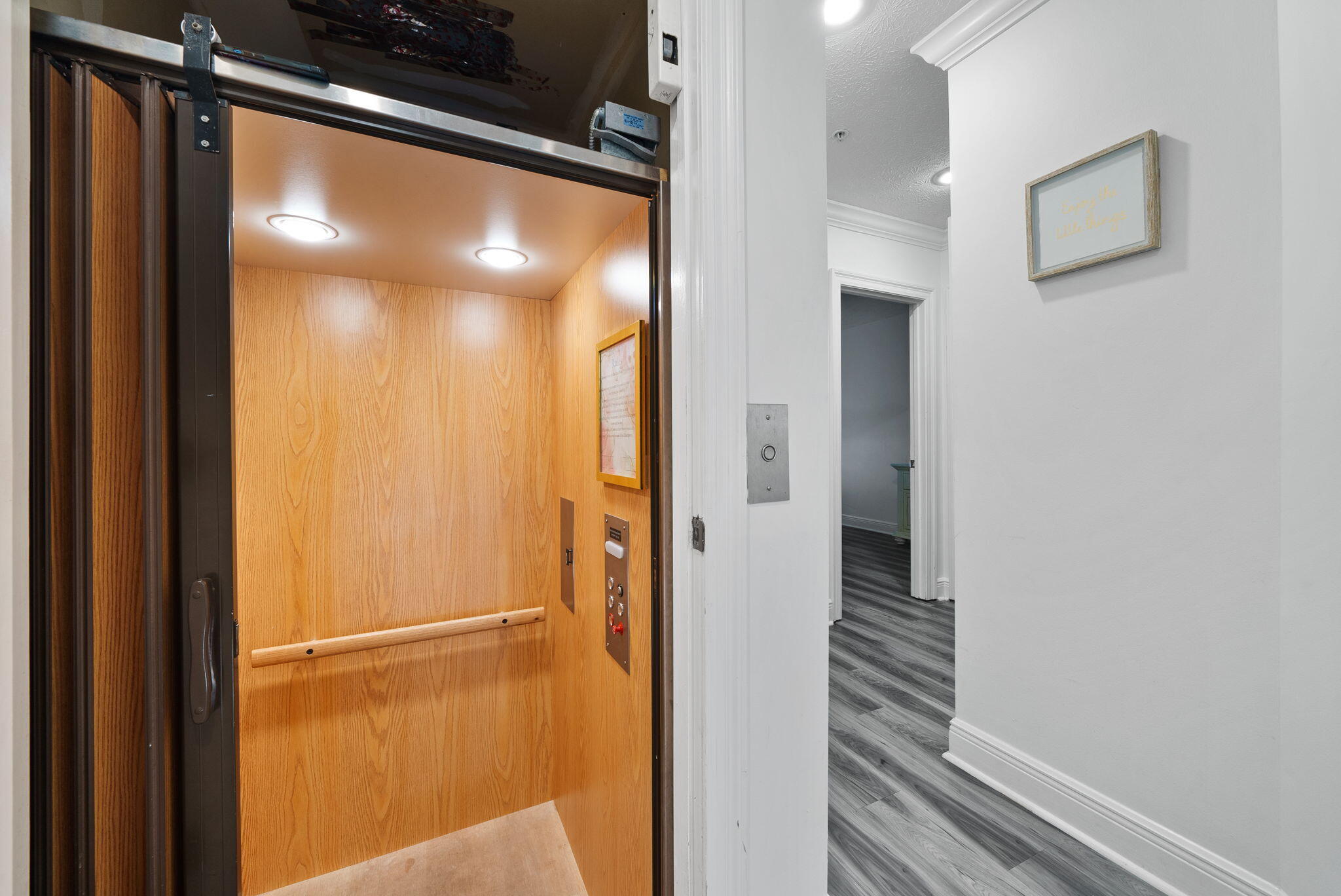 512 Dement Circle, APT F