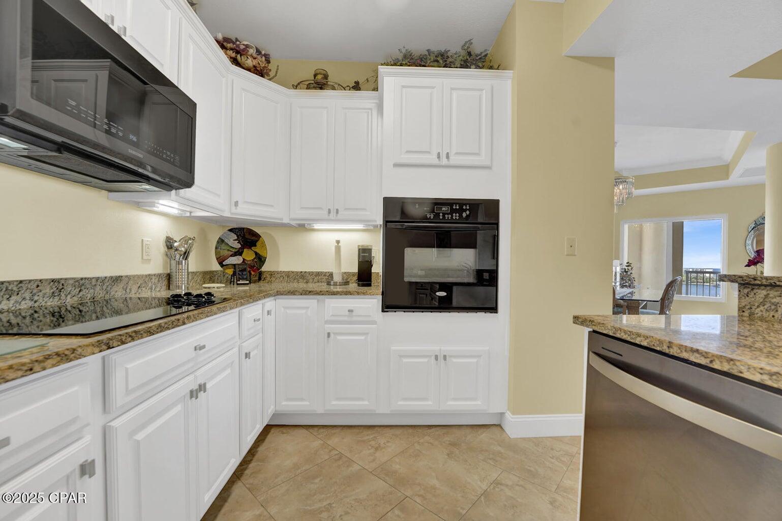 124 E Miracle Strip Parkway, 900