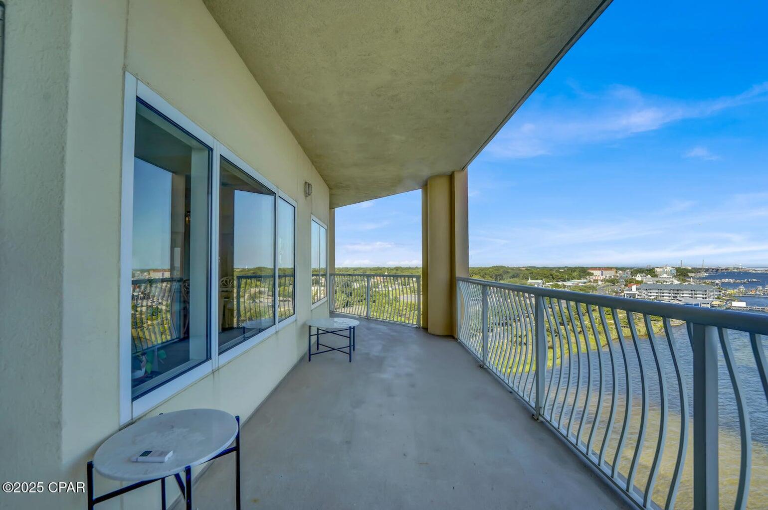 124 E Miracle Strip Parkway, 900