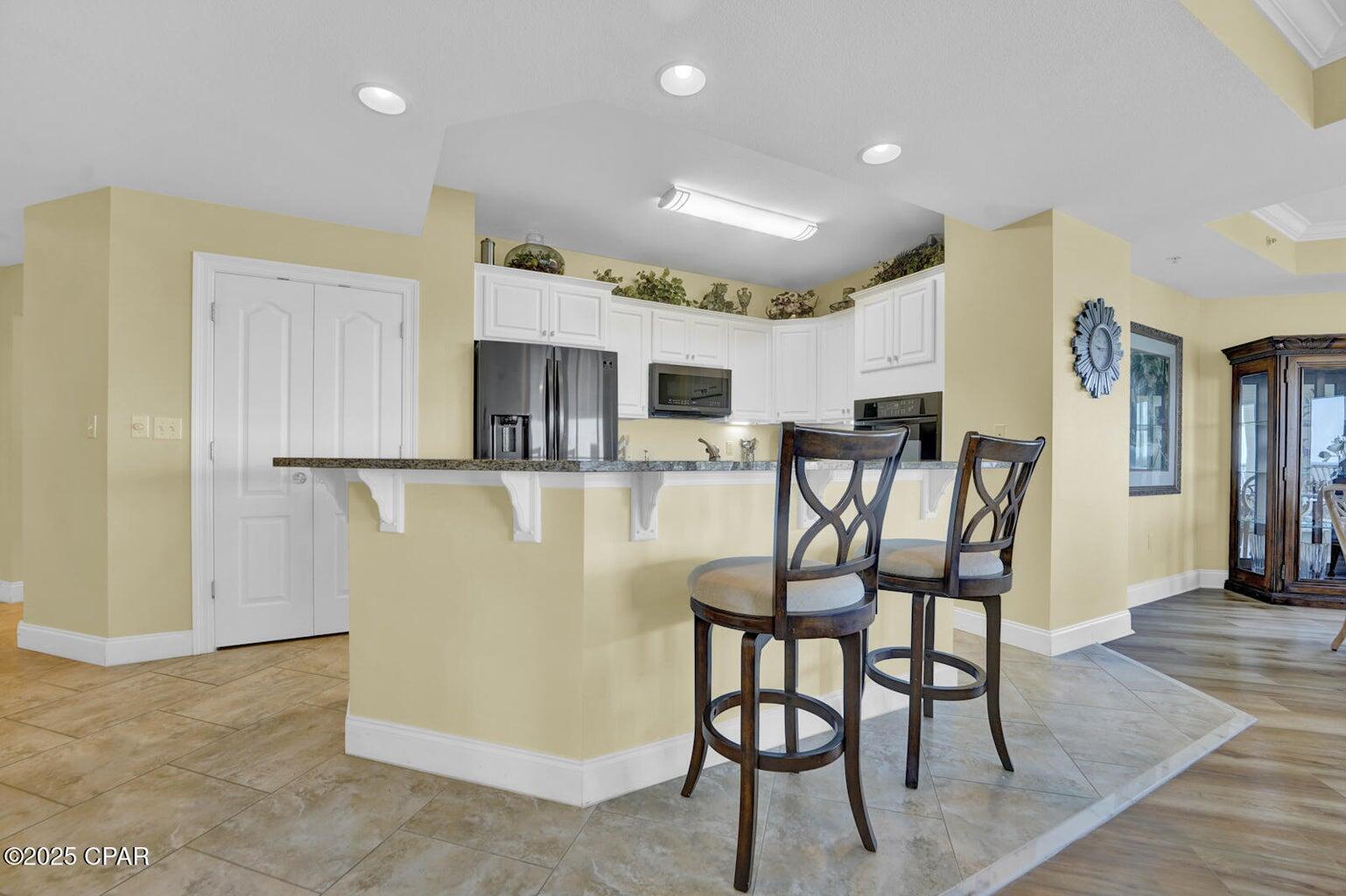 124 E Miracle Strip Parkway, 900