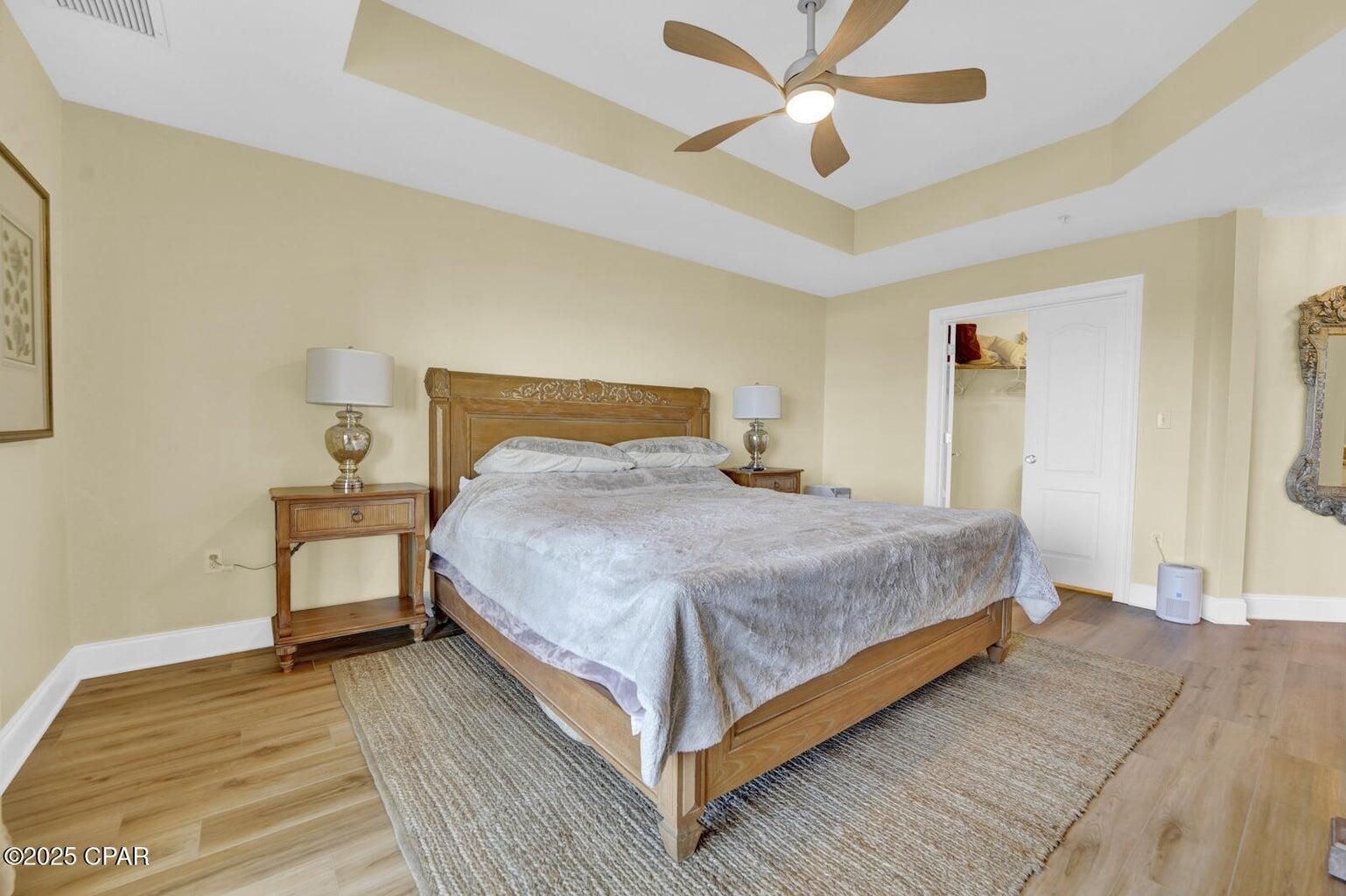 124 E Miracle Strip Parkway, 900