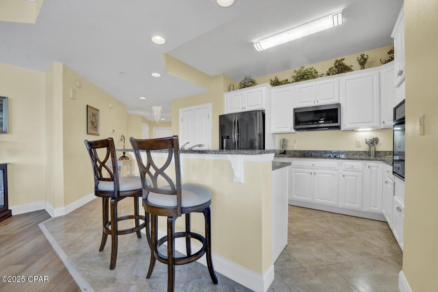 124 E Miracle Strip Parkway, 900