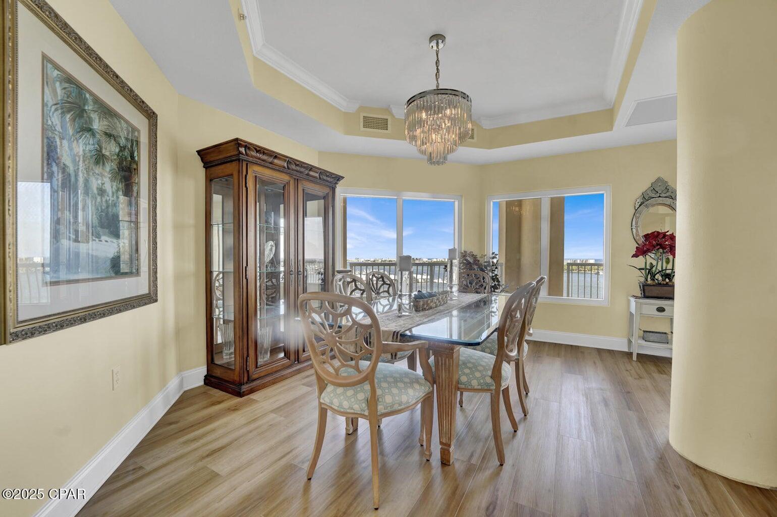 124 E Miracle Strip Parkway, 900