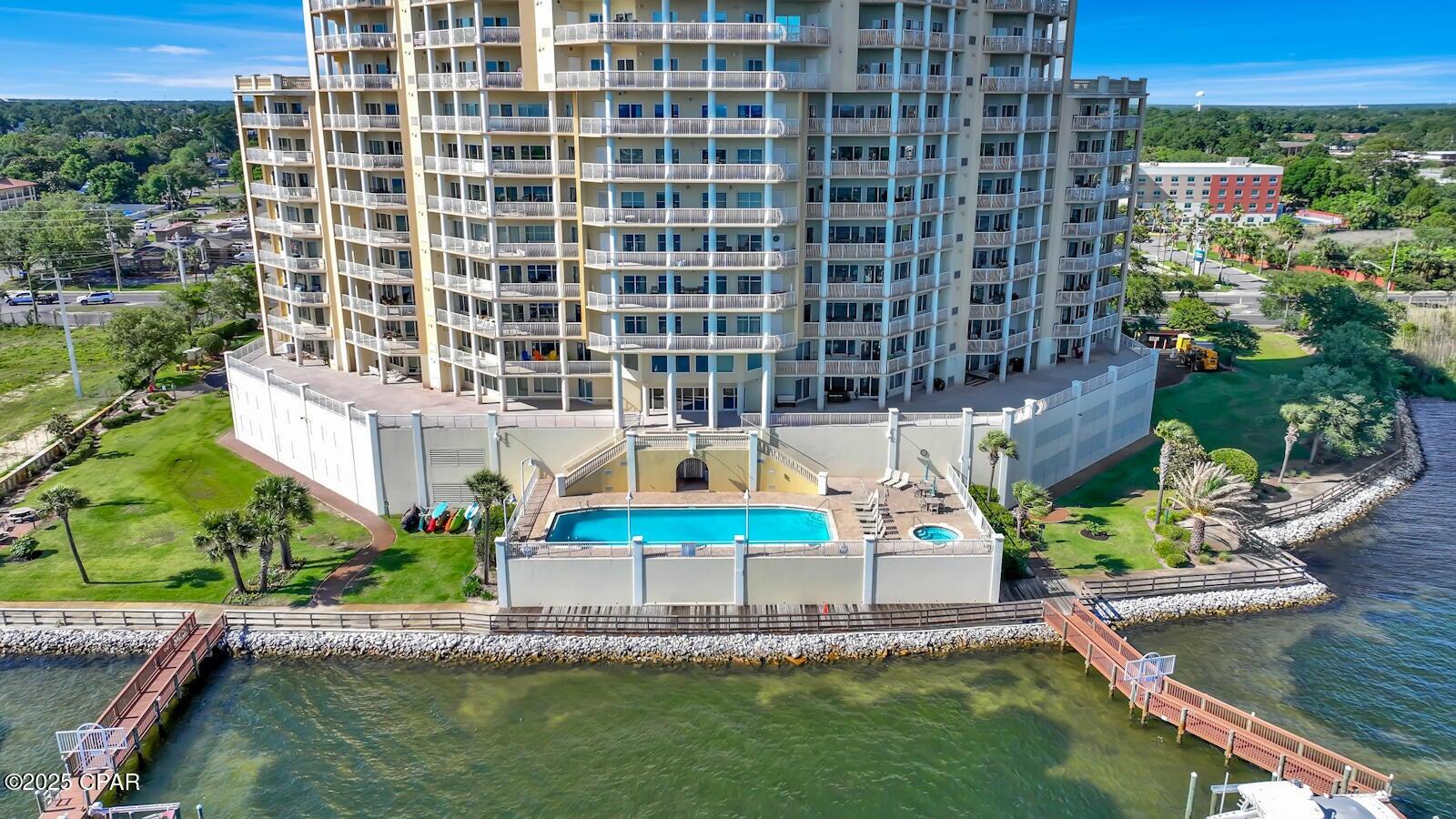 124 E Miracle Strip Parkway, 900