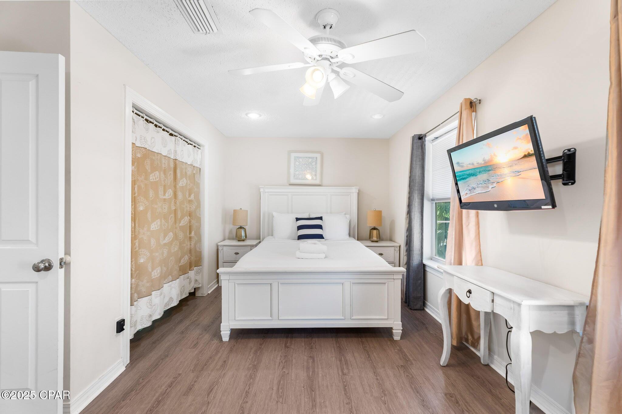 17657 Front Beach Road, B