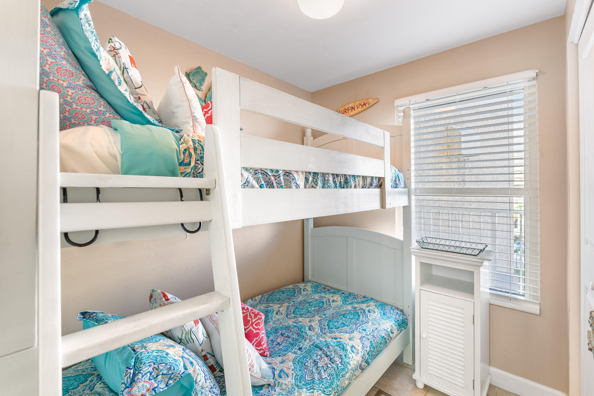 9900 S Thomas Drive, UNIT 517