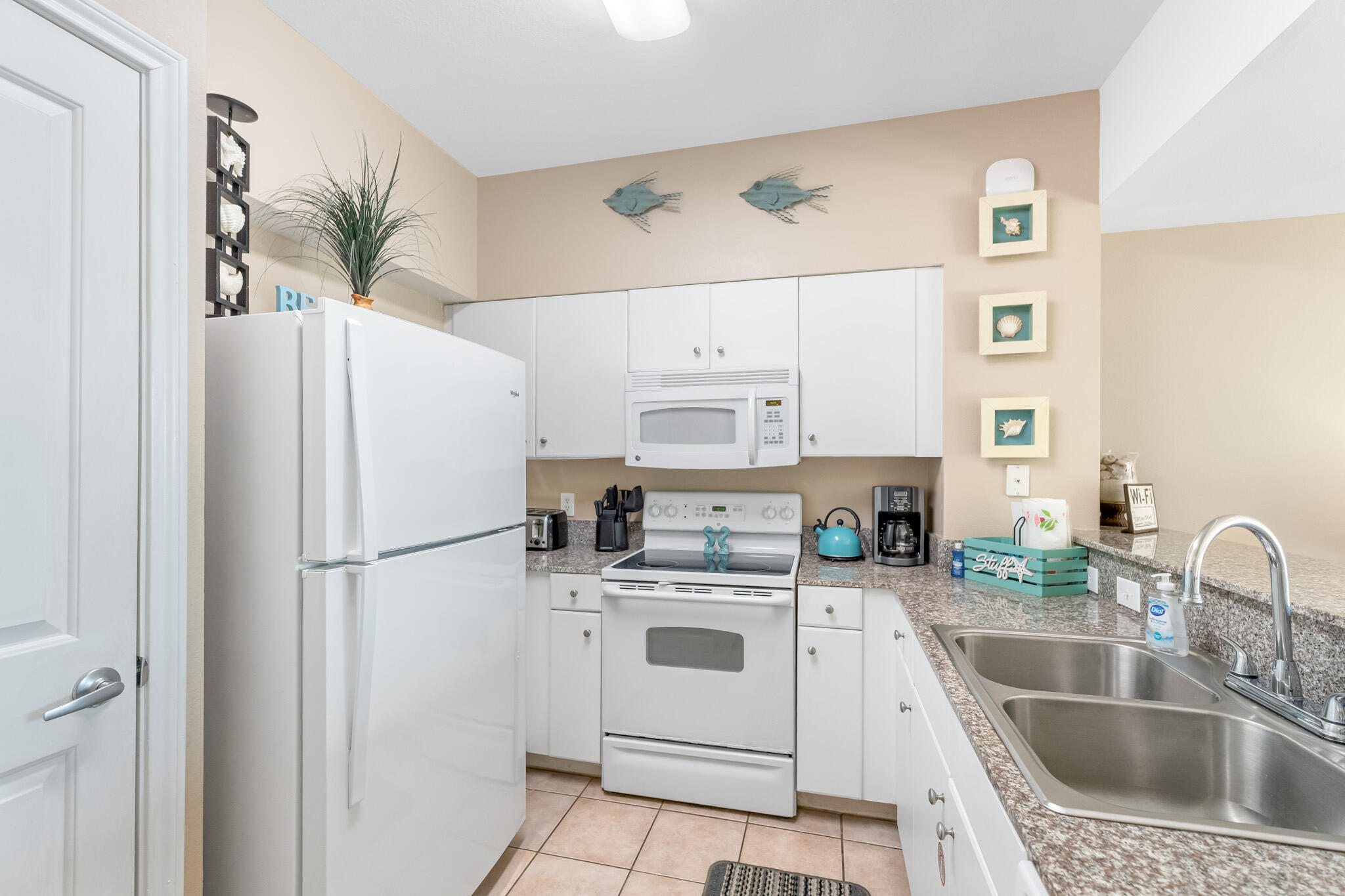 9900 S Thomas Drive, UNIT 517