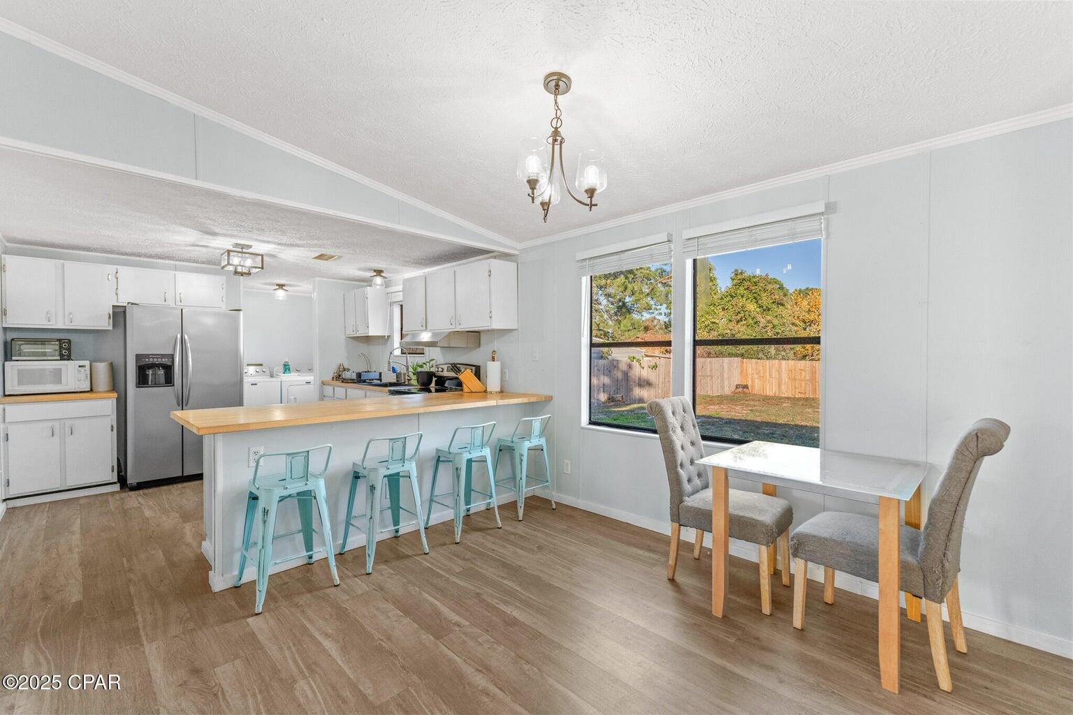 433 Water Oak Circle