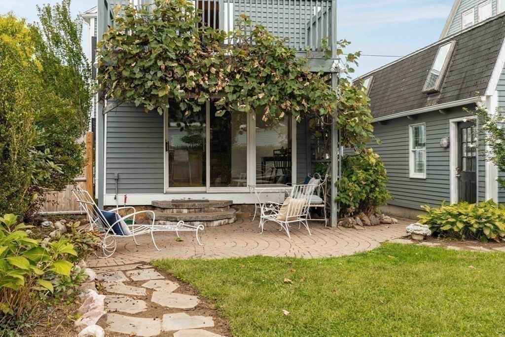9 Brown Street