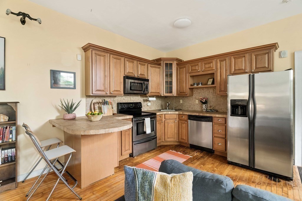 145-147 Chestnut Avenue # 2