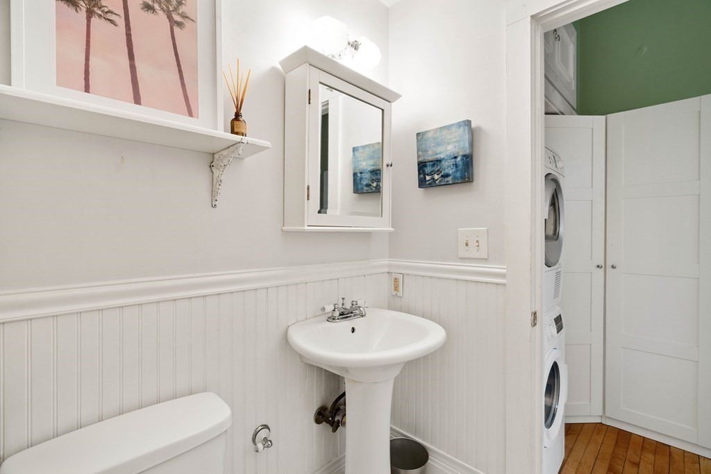 145-147 Chestnut Avenue # 2