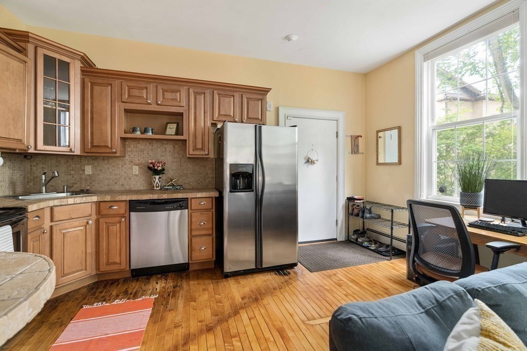 145-147 Chestnut Avenue # 2