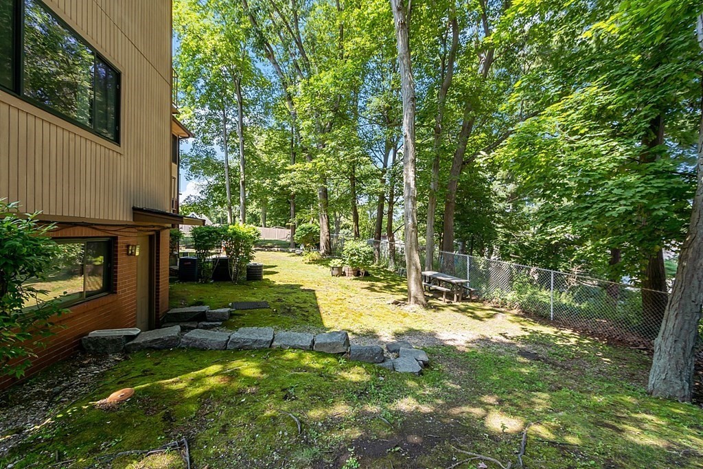 19 Burnham Street Unit: E2/D4