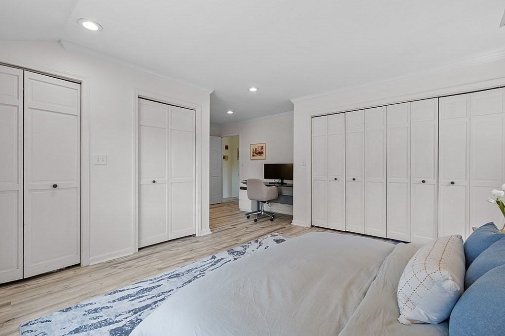 19 Burnham Street Unit: E2/D4