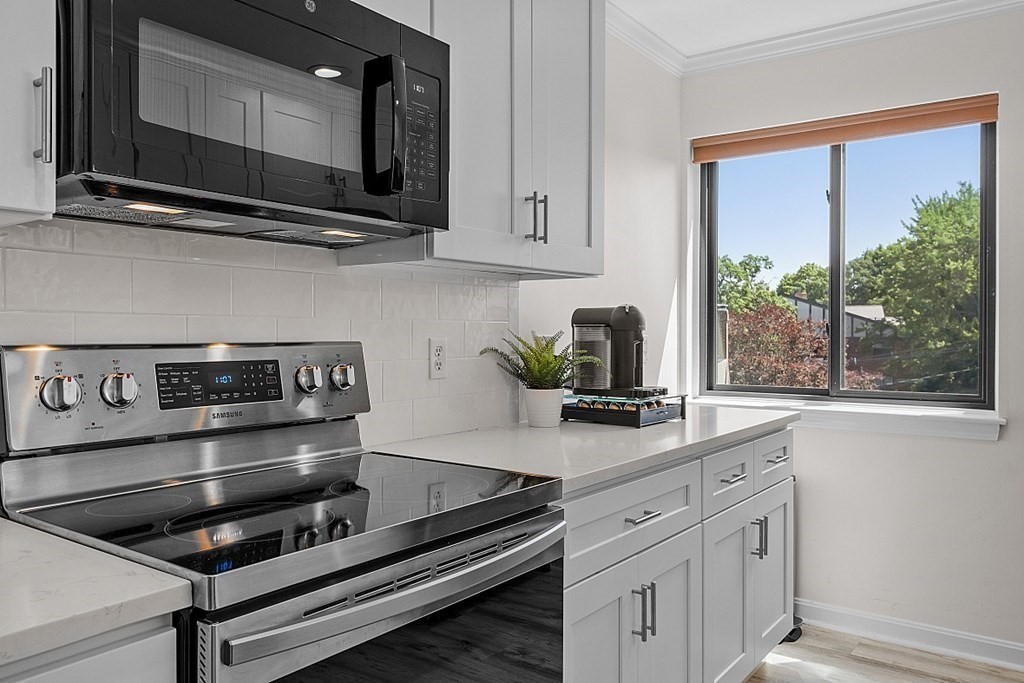 19 Burnham Street Unit: E2/D4