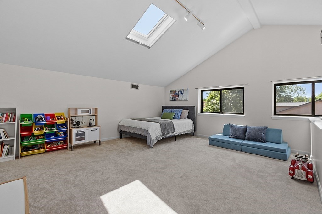 19 Burnham Street Unit: E2/D4