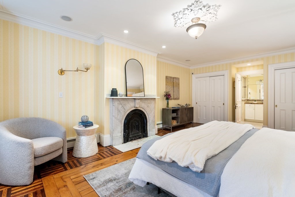 449 Shawmut Ave # 1