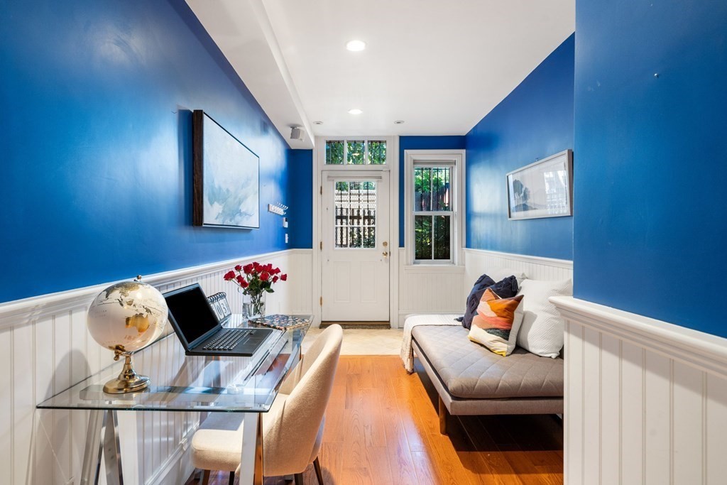449 Shawmut Ave # 1