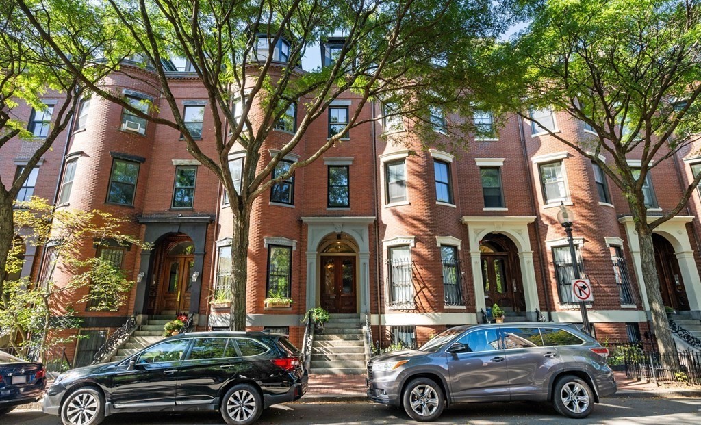 449 Shawmut Ave # 1