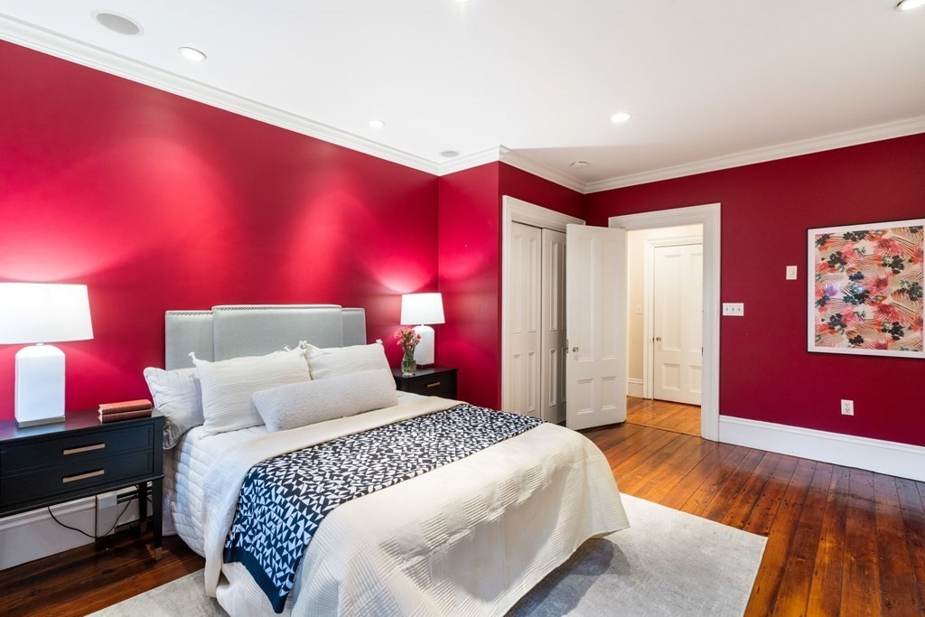 449 Shawmut Ave # 1
