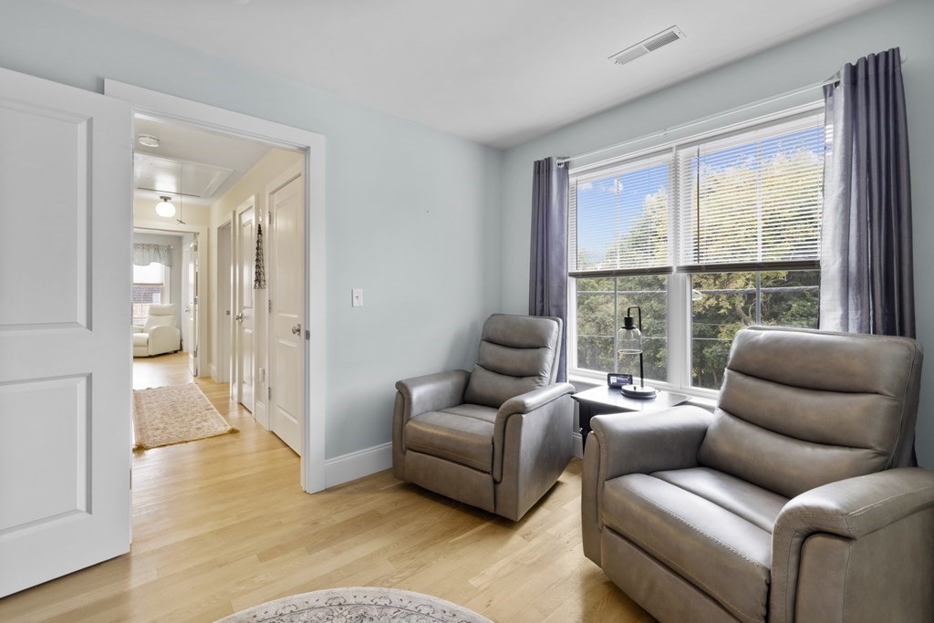 111 Highland Ave # 2