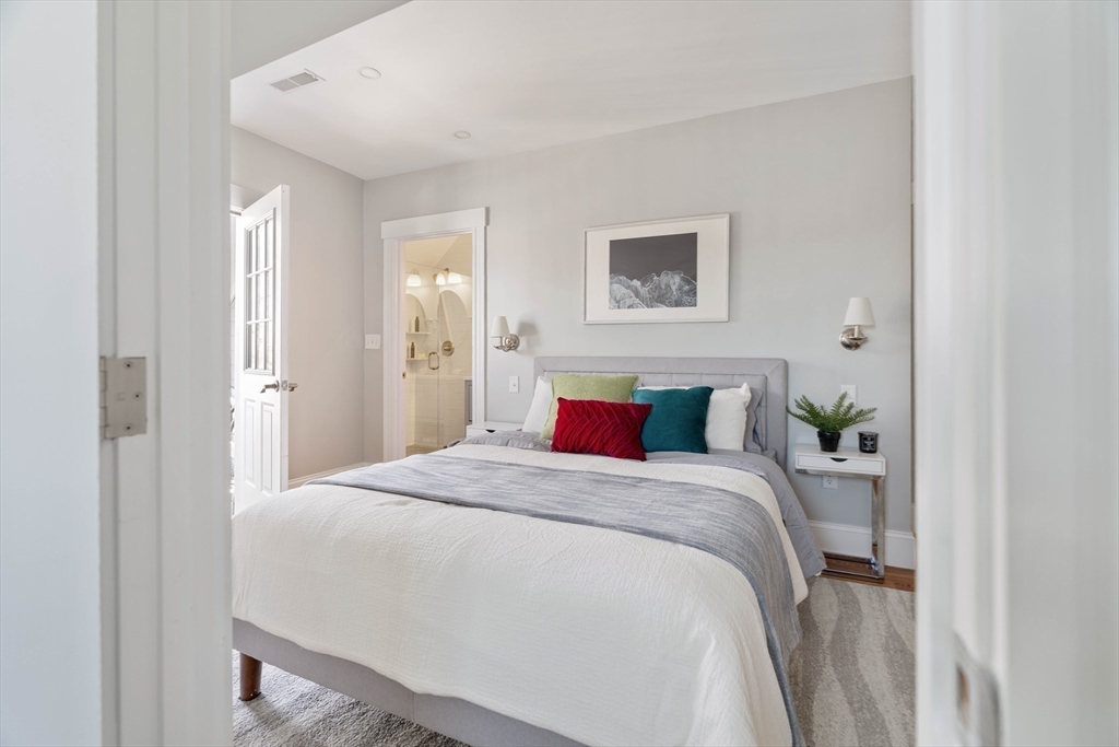 40 Harvard Street # 2