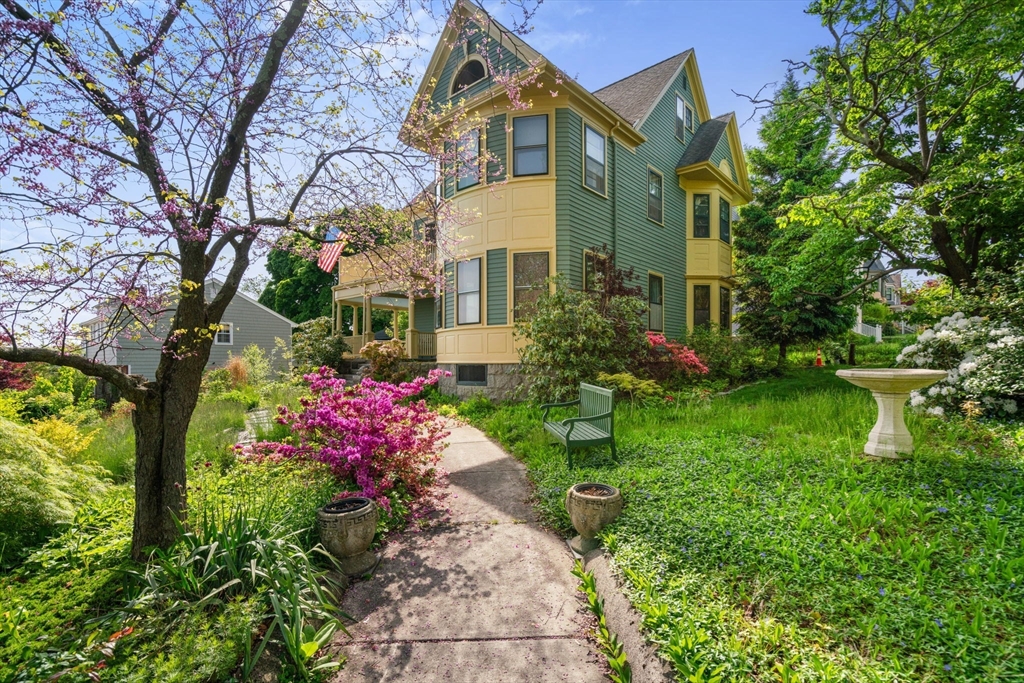 65 Welles Ave