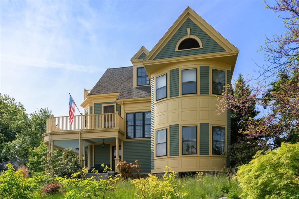 65 Welles Ave