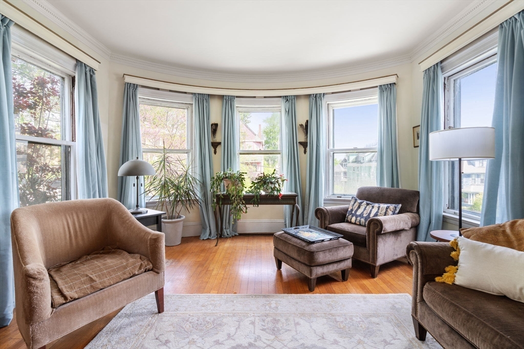 65 Welles Ave