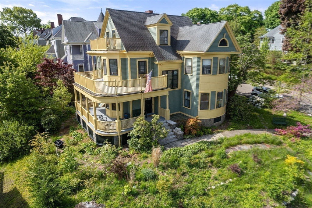 65 Welles Ave