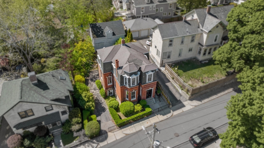 51 Rockview St