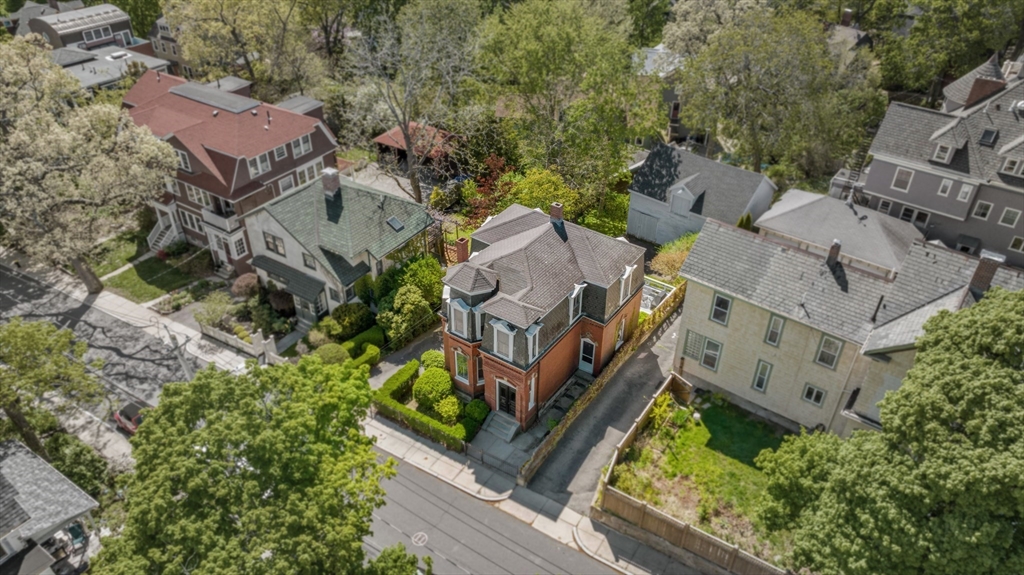 51 Rockview St