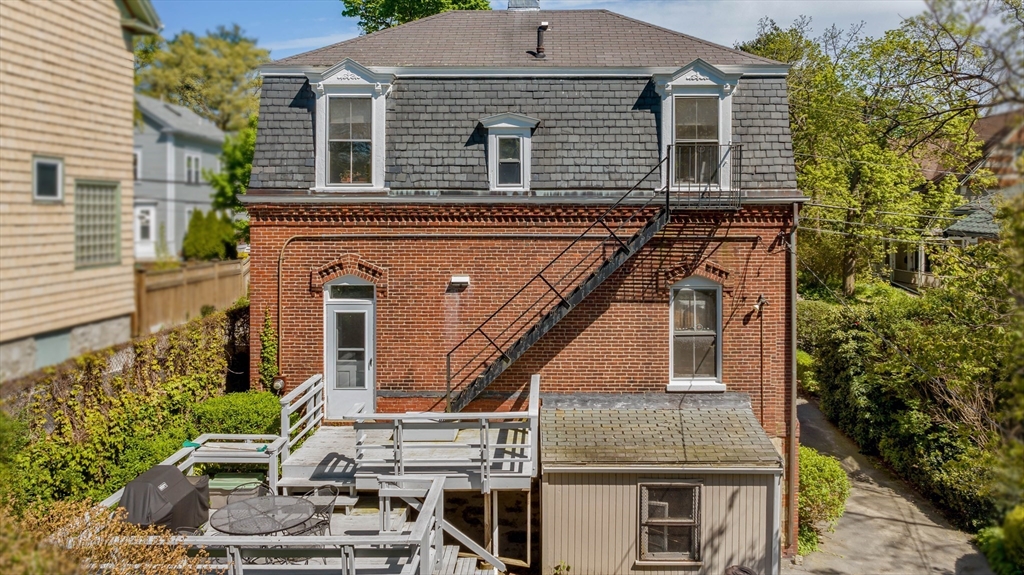 51 Rockview St