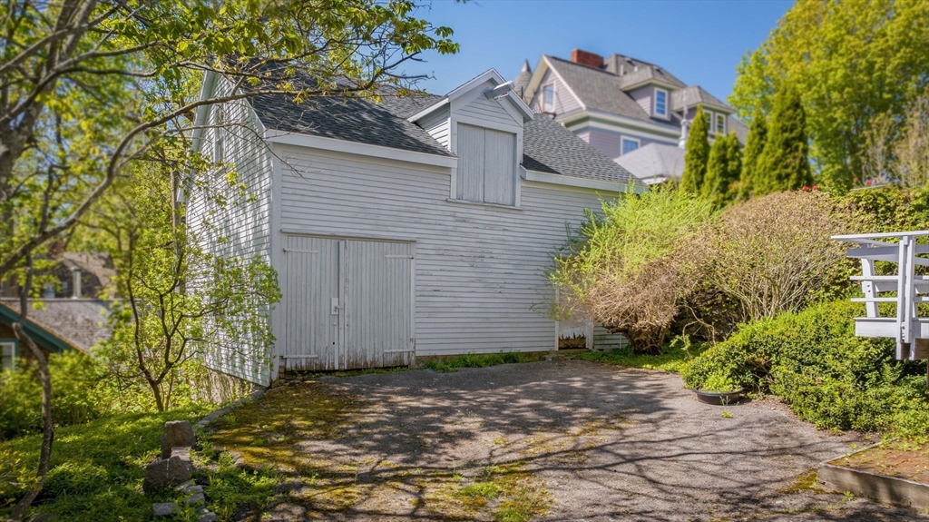 51 Rockview St