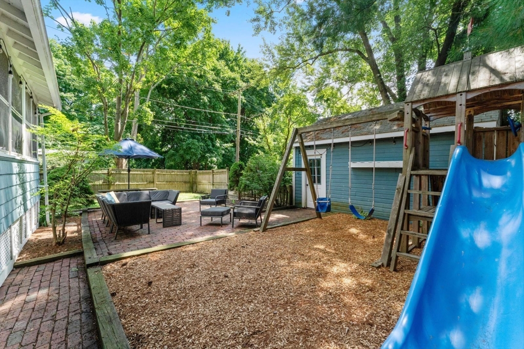 8 Sanborn Ave