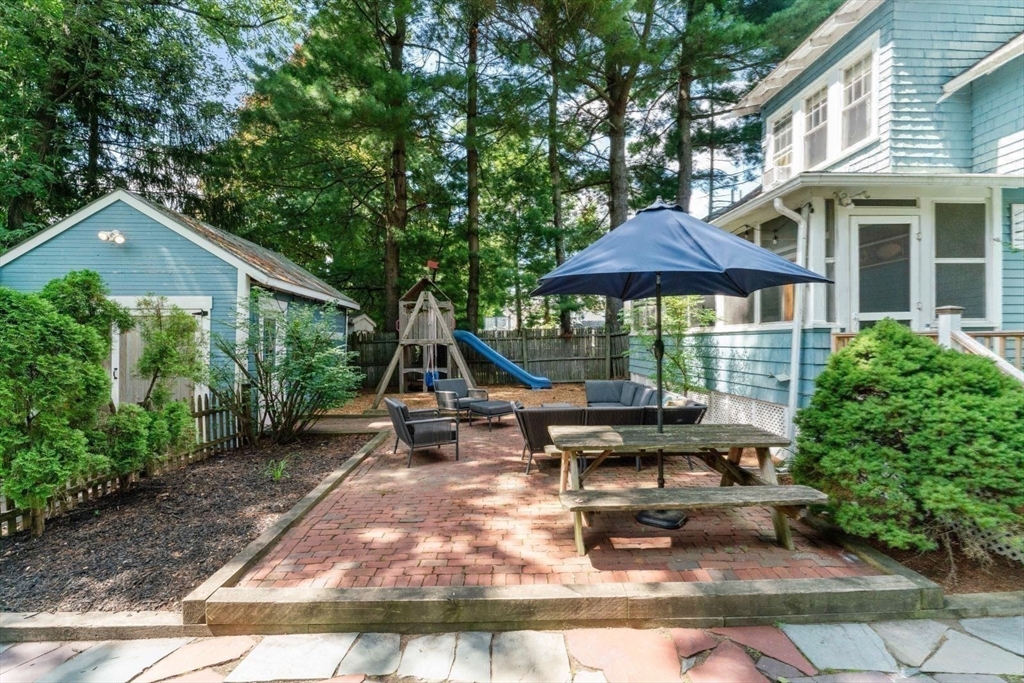 8 Sanborn Ave