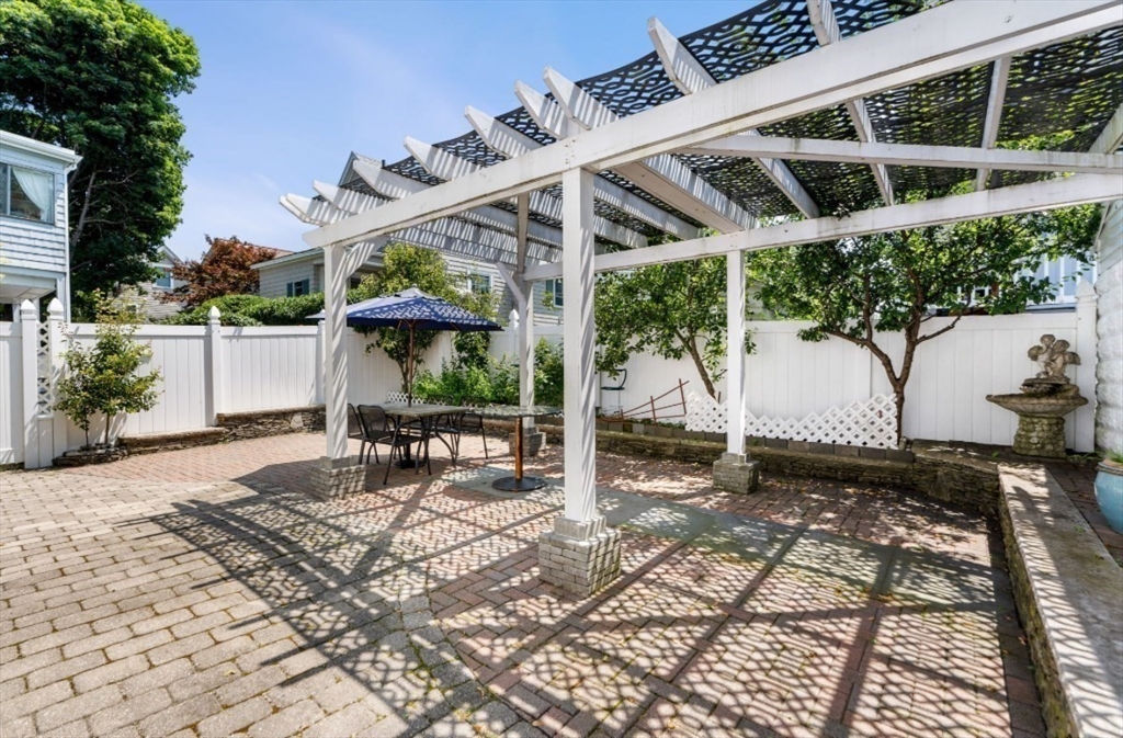 16 Pearl Rd