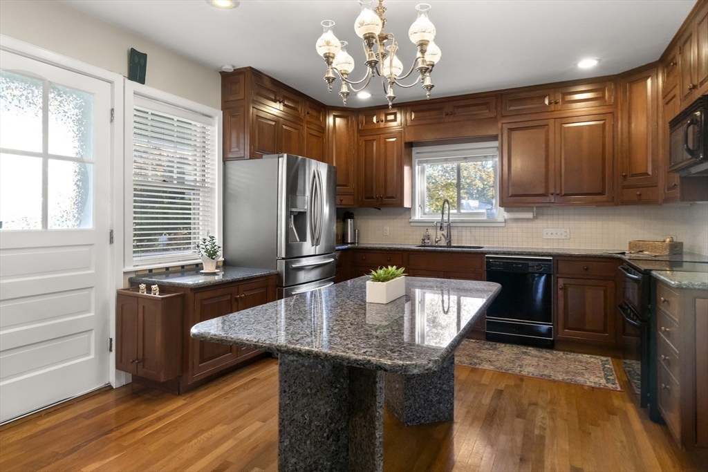 16 Pearl Rd