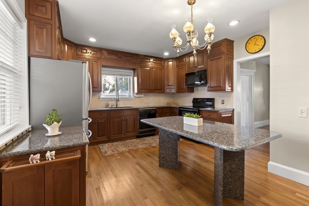16 Pearl Rd