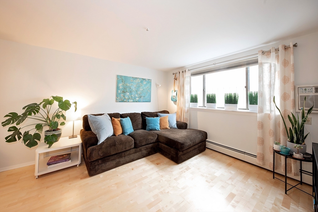 25 Linden Avenue # 2