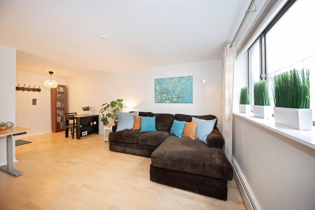 25 Linden Avenue # 2