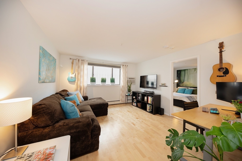 25 Linden Avenue # 2