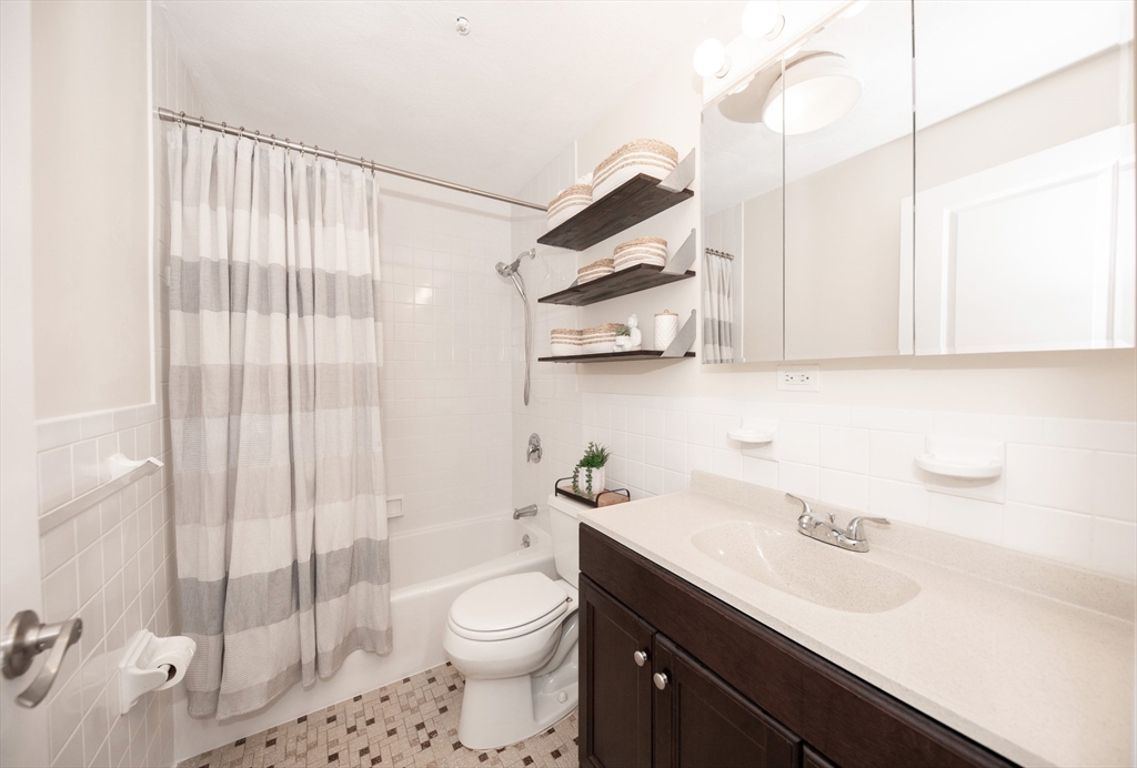 25 Linden Avenue # 2